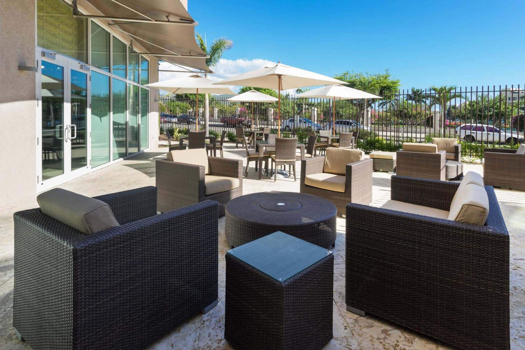 Courtyard By Marriott Kingston, Jamaica Hotel Exterior photo